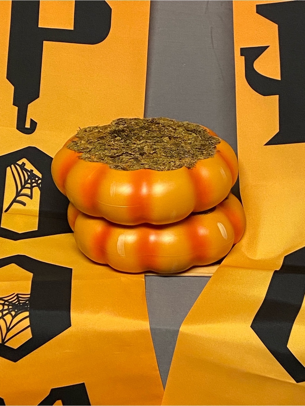 Two brand new Halloween banners and two stackable pumpkins